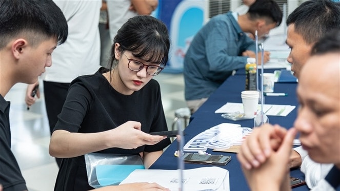 Thí sinh nhập học vào Trường Đại học Phenikaa
