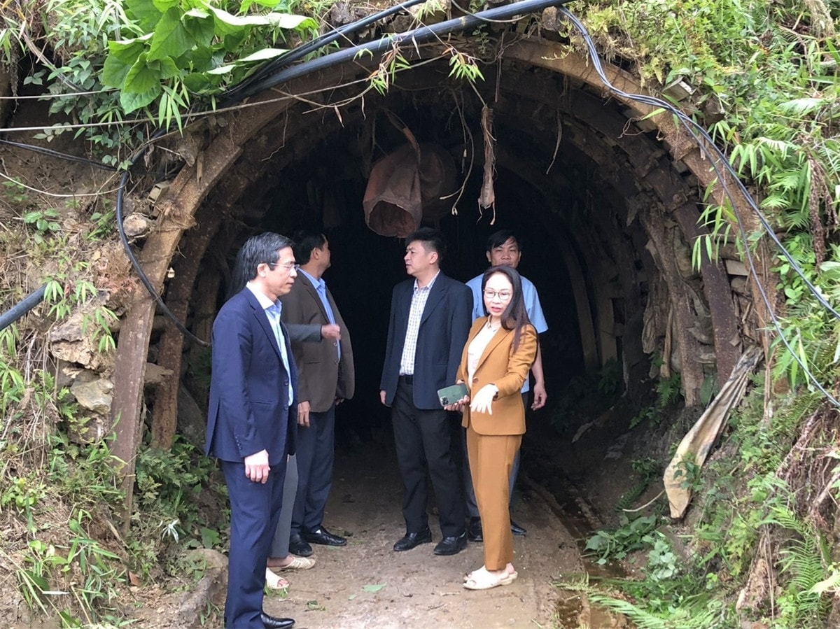 Tổ đại biểu HĐND tỉnh Tuyên Quang ứng cử tại thành phố Tuyên Quang giám sát việc giải quyết kiến nghị của cử tri trước, sau Kỳ họp thứ Bảy, HĐND tỉnh - ẢNH H.LAN
