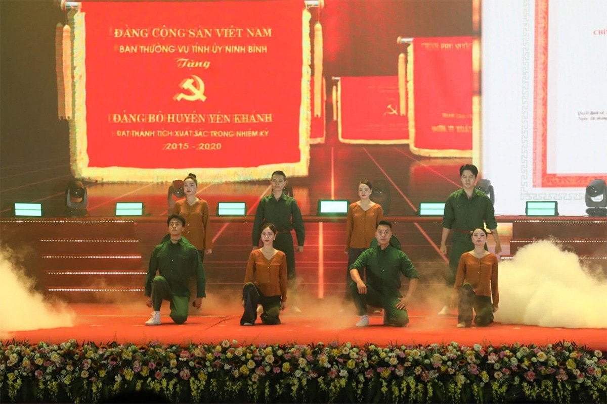 Phó Chủ tịch Quốc hội Nguyễn Thị Thanh dự Lễ kỷ niệm 30 năm tái lập huyện Yên Khánh và đón nhận huyện đạt chuẩn nông thôn mới nâng cao năm 2024 -5
