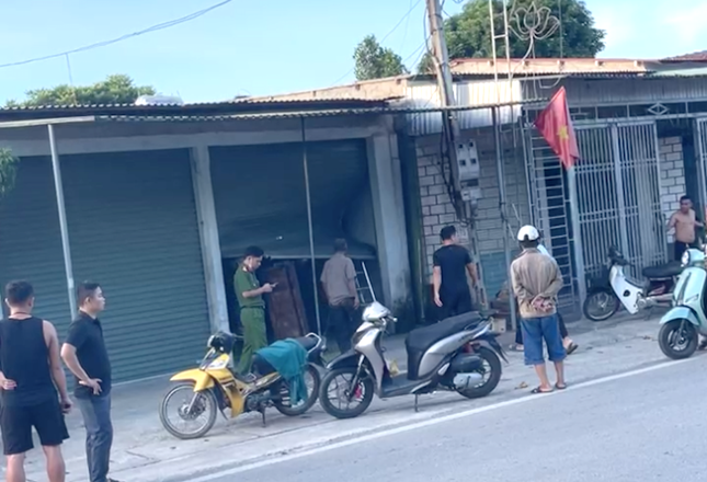 Nghệ An: Hai vợ chồng tử vong sau tiếng nổ lớn -0