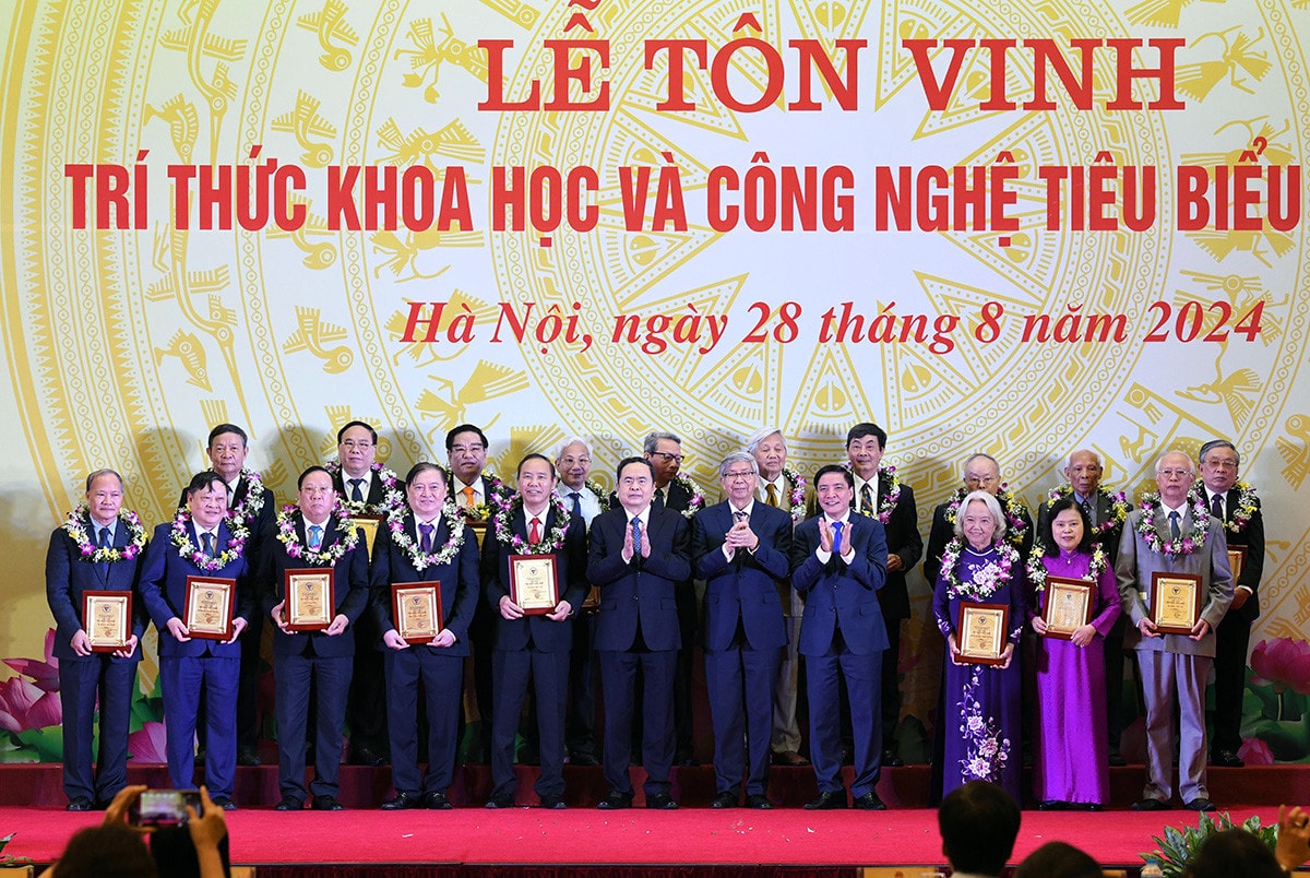 Chủ tịch Quốc hội Trần Thanh Mẫn: Mỗi thắng lợi của cách mạng Việt Nam không thể thiếu đóng góp của trí thức -7