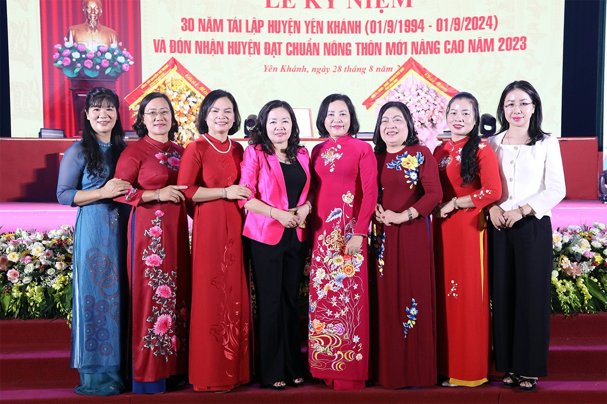 Phó Chủ tịch Quốc hội Nguyễn Thị Thanh dự Lễ kỷ niệm 30 năm tái lập huyện Yên Khánh và đón nhận huyện đạt chuẩn nông thôn mới nâng cao năm 2024 -2