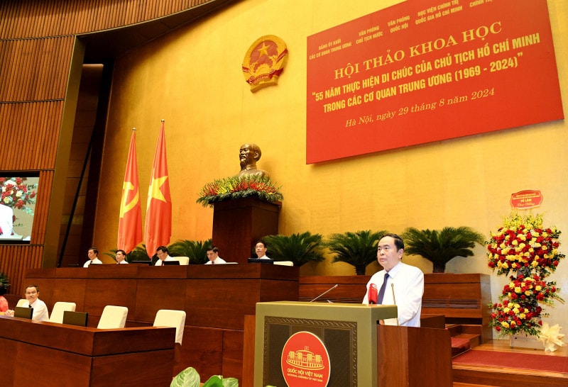 NA Chairman Tran Thanh Man speaks at the conference. Photo: Lam Hien President Ho Chi Minh’s testament a beacon for entire nation: NA leader -0