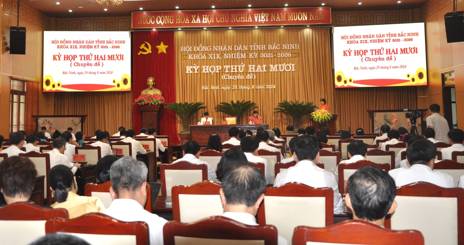 Thông qua 4 nghị quyết quan trọng -0