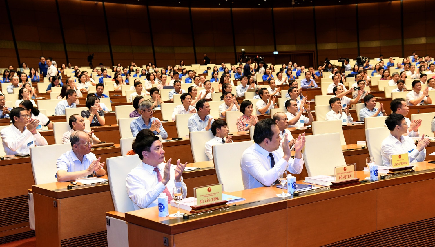 Chủ tịch Quốc hội Trần Thanh Mẫn dự Hội thảo khoa học Chủ tịch Quốc hội Trần Thanh Mẫn dự Hội thảo khoa học