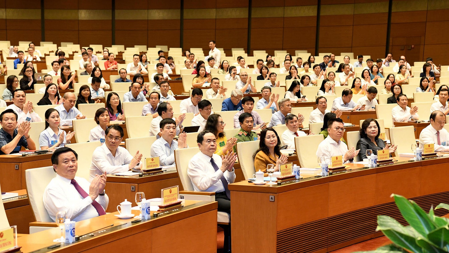 Chủ tịch Quốc hội Trần Thanh Mẫn dự Hội thảo khoa học 