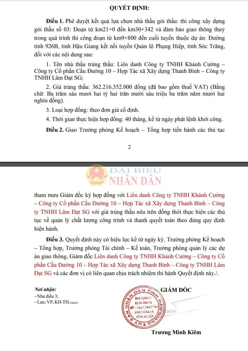 Ông Trương Minh Khiêm – Giám đốc Ban QLDA ĐTXD công trình giao thông và nông nghiệp tỉnh Hậu Giang ký duyệt cho Công ty Cầu đường 10 trúng gói thầu hơn 362 tỷ đồng, tiết kiệm ngân sách 211 triệu đồng