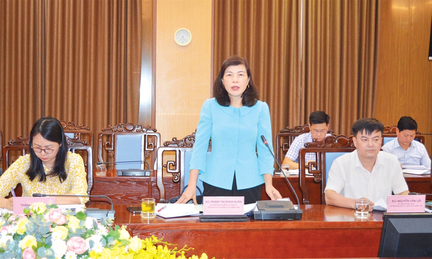 Phó Chủ tịch Thường trực HĐND tỉnh Phạm Thị Minh Xuân phát biểu tại cuộc giám sát của HĐND tỉnh với UBND tỉnh về tiến độ thực hiện kế hoạch phát triển công nghiệp tỉnh Tuyên Quang, giai đoạn 2021 – 2025 Ảnh: Hải Hương