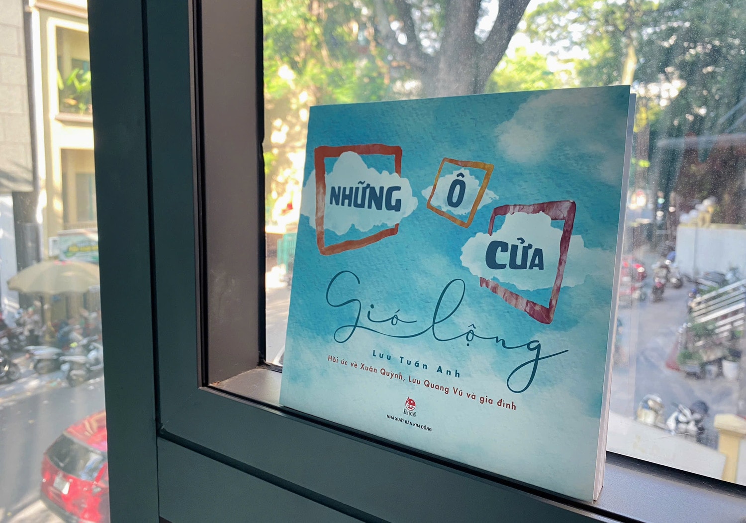 “Những ô cửa gió lộng” - hồi ức của con trai nhà thơ Xuân Quỳnh -0