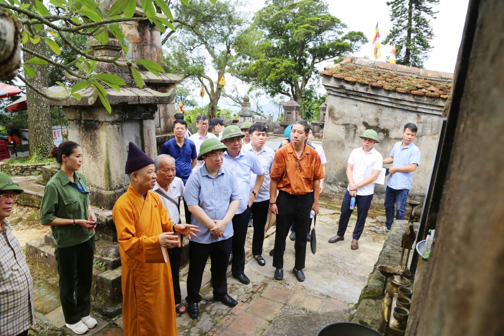 Đoàn ĐBQH tỉnh Quảng Ninh giám sát công tác bảo tồn, phát huy các giá trị di sản văn hóa tại TP. Uông Bí - 0