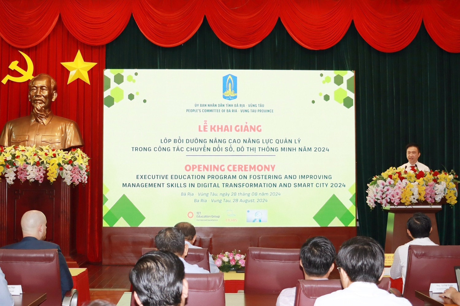 Khai giảng lớp bồi dưỡng “Nâng cao năng lực quản lý trong công tác chuyển đổi số, đô thị thông minh năm 2024" tại Bà Rịa - Vũng Tàu