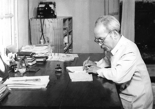 Bài 1: Không thể xuyên tạc giá trị bản Di chúc của Chủ tịch Hồ Chí Minh -0