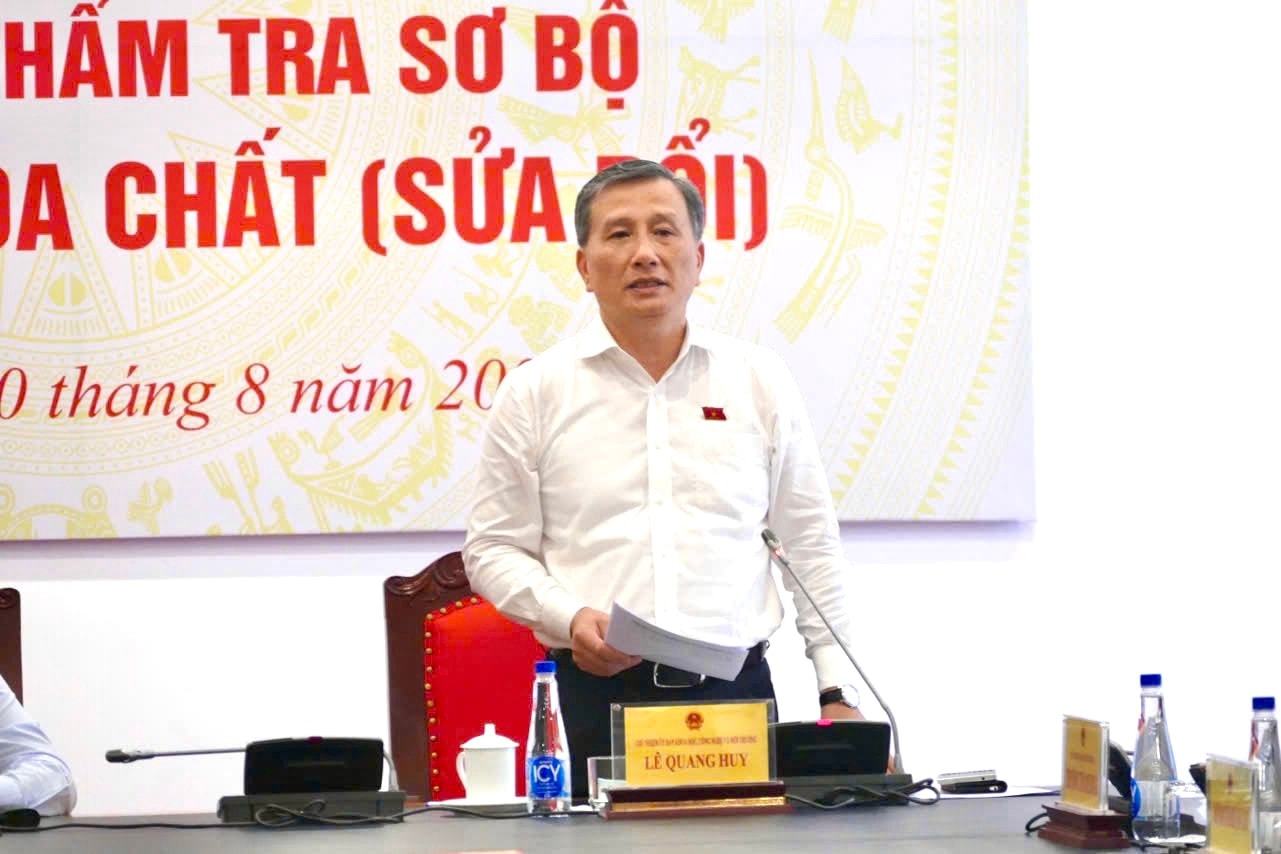 Thường trực Ủy ban Khoa học, Công nghệ và Môi trường họp mở rộng thẩm tra sơ bộ dự án Luật Hóa chất (sửa đổi)