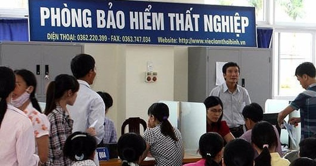 Trường hợp nào người lao động được ủy quyền cho người khác nộp hồ sơ đề nghị hưởng trợ cấp thất nghiệp? -0