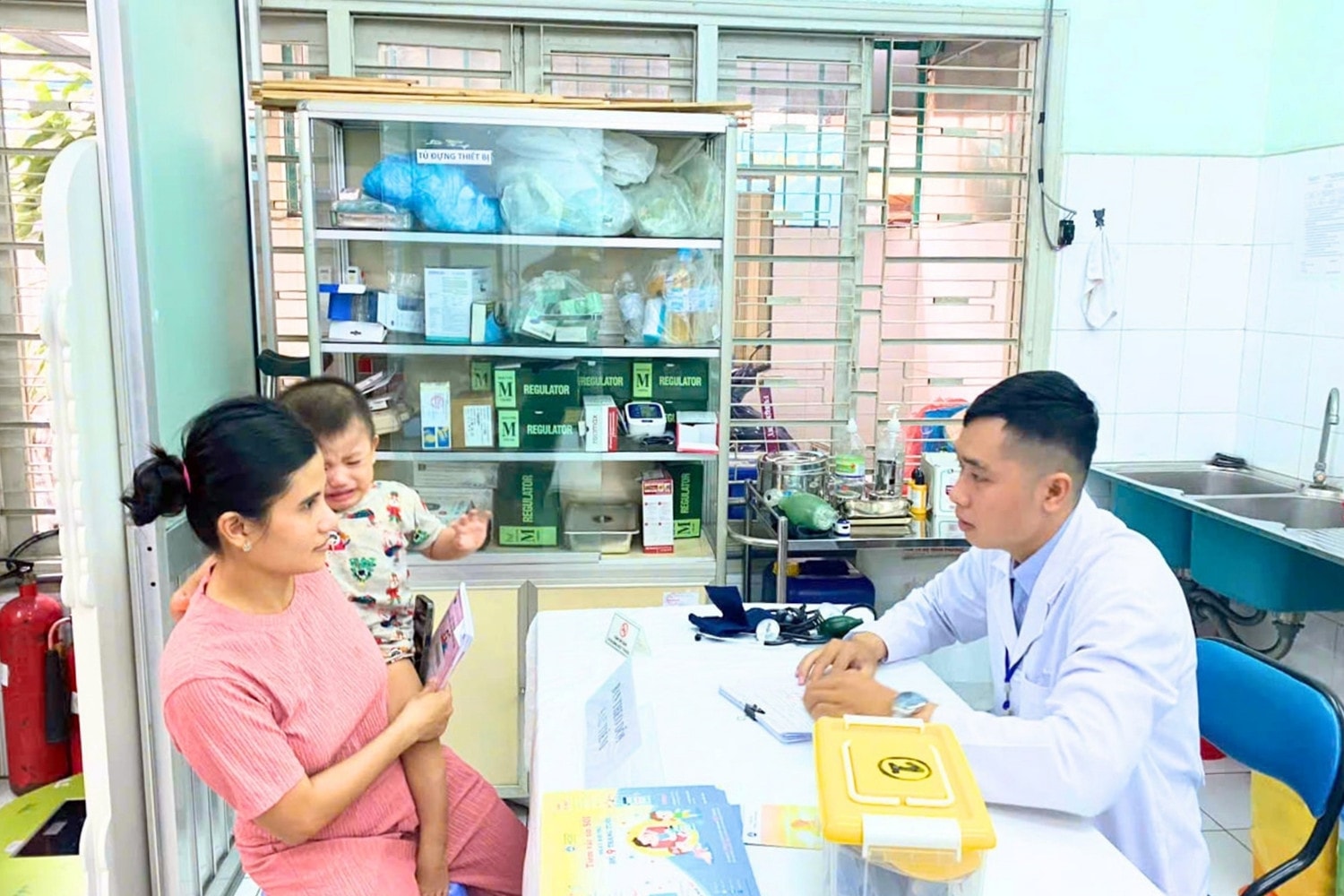 Thành phố Hồ Chí Minh giám sát chặt chẽ tiêm vaccine sởi -0