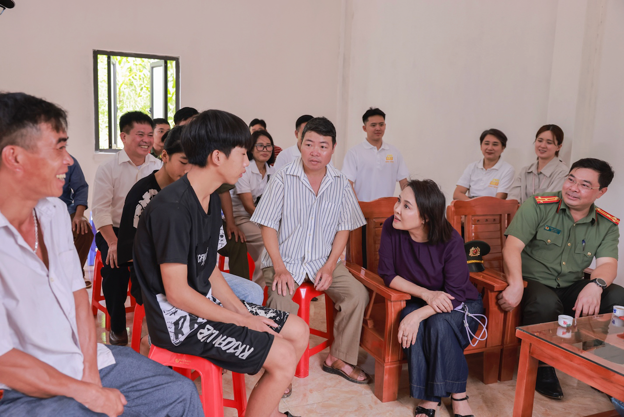 Công ty TNHH Đỉnh Vàng phối hợp cùng Công an tỉnh Lào Cai trao tặng 10 căn nhà tình nghĩa nhân dịp Tết Độc lập 2.9 -0