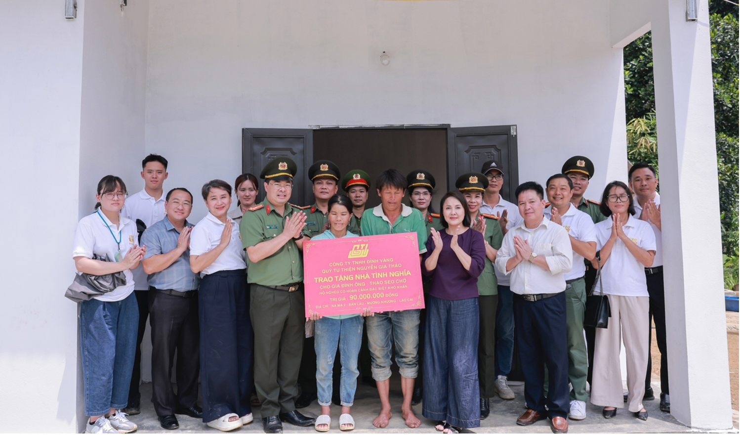 Công ty TNHH Đỉnh Vàng phối hợp cùng Công an tỉnh Lào Cai trao tặng 10 căn nhà tình nghĩa nhân dịp Tết Độc lập 2.9 -0