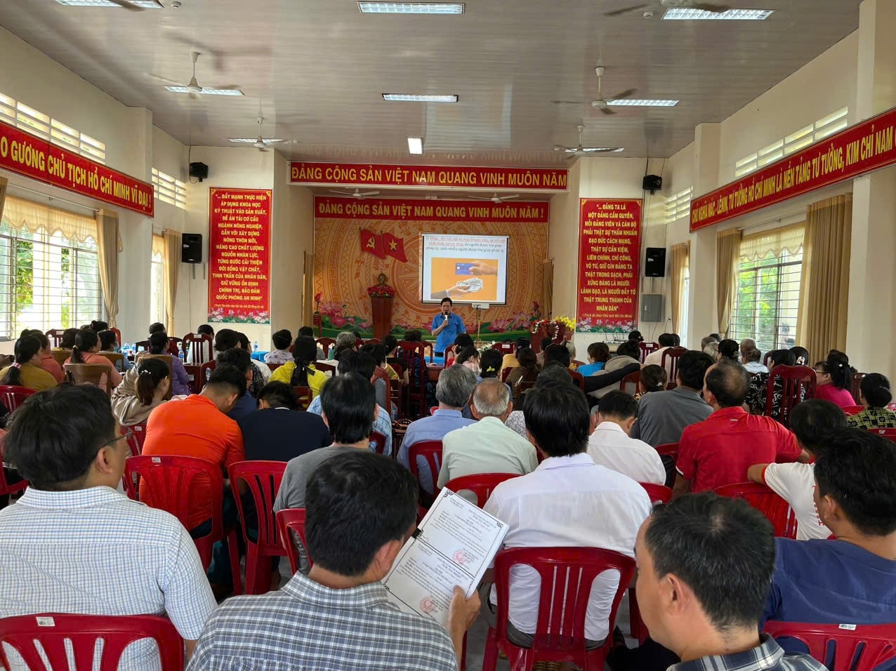 Nâng cao kỹ năng tuyên truyền và bồi dưỡng kiến thức pháp luật -0