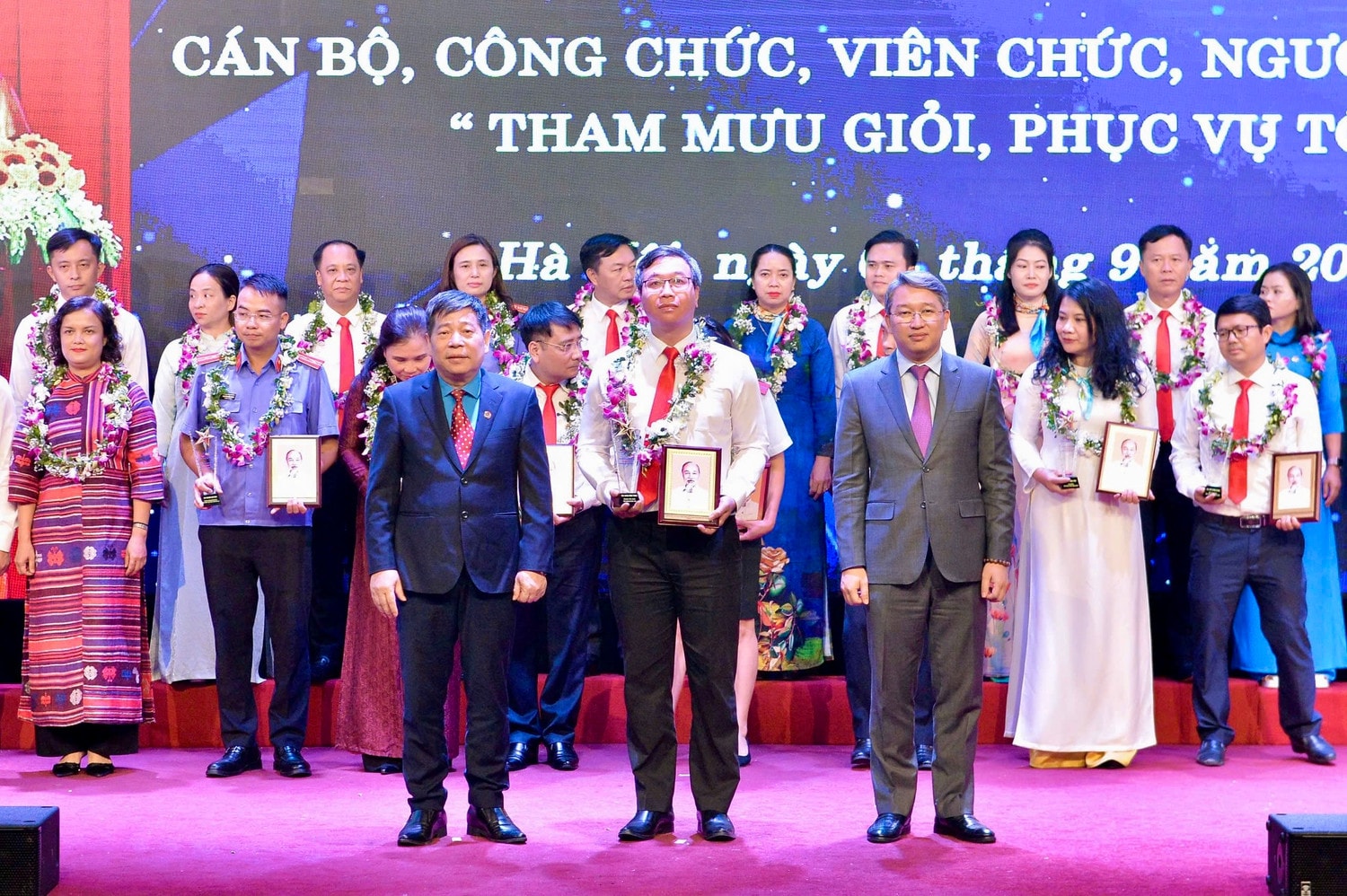 Chuyên viên chính Vụ Xã hội Lương Minh Thành