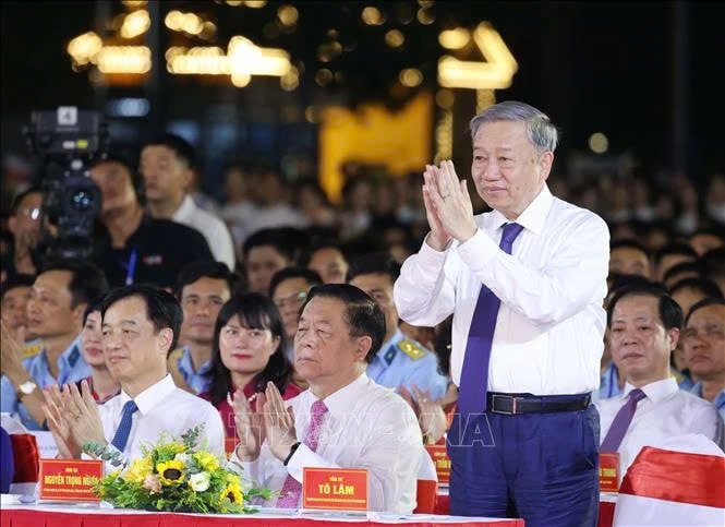 Party General Secretary and State President To Lam attends the special artistic programme titled Top leader attends special artistic programme honouring President Ho Chi Minh's testament -0