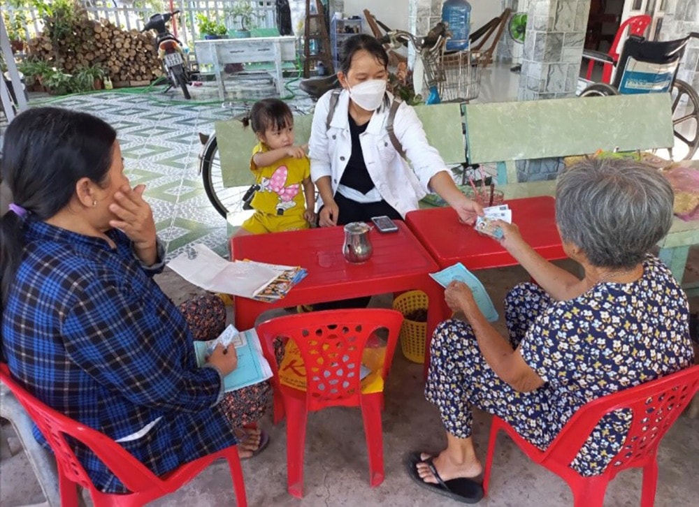 Tuyên truyền chính sách BHXH, BHYT đến với hội viên Hội Nông dân sản xuất giỏi -0