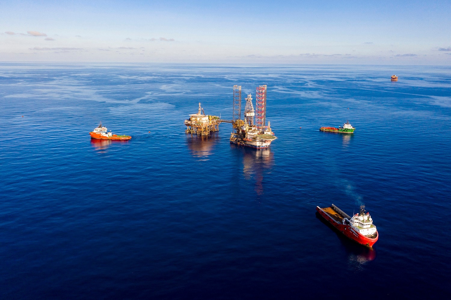 Thời cơ mới, vận hội mới để Petrovietnam phát triển bền vững -0