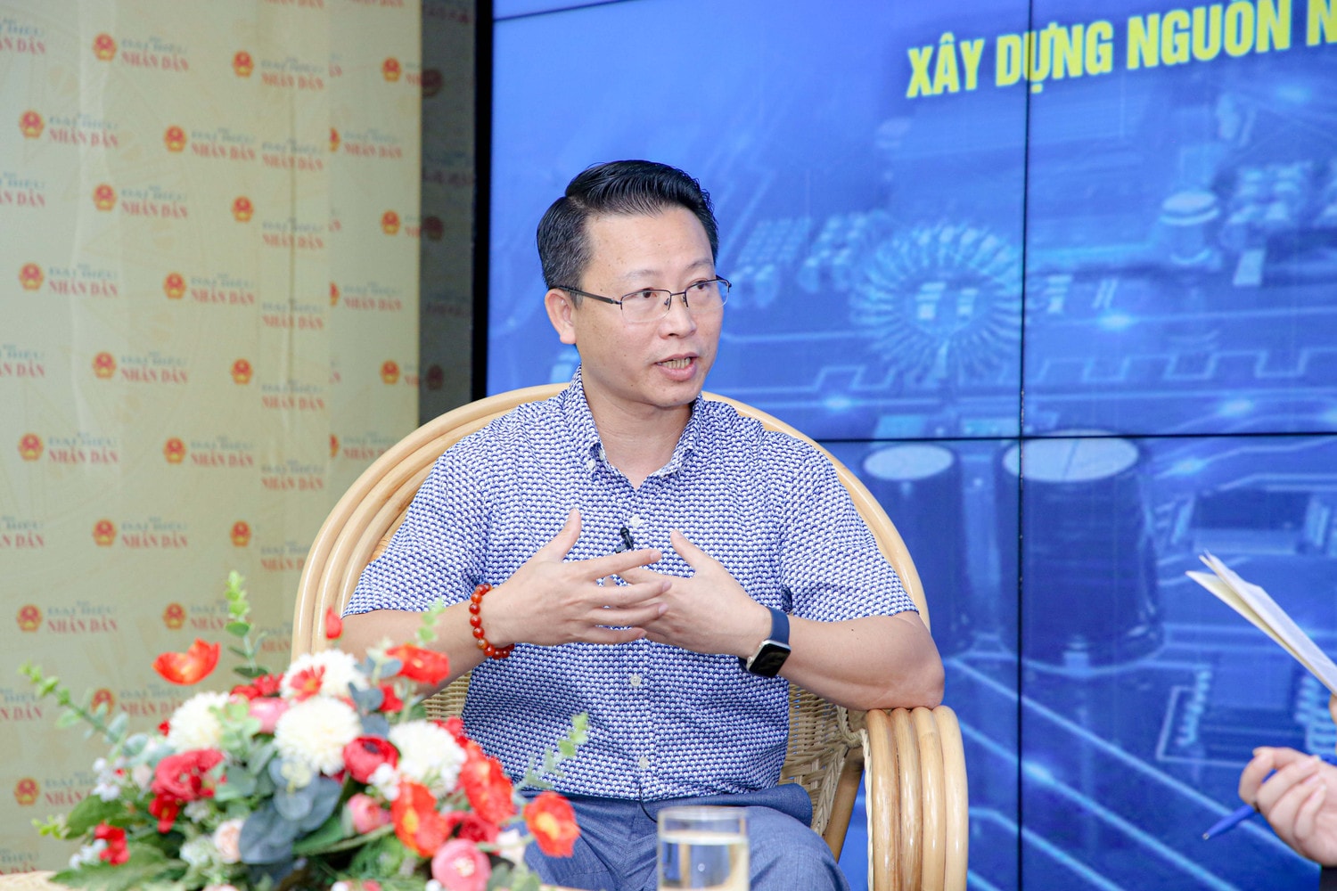 GS Phan Mạnh Hưởng: Đáp ứng nguồn nhân lực bán dẫn, trường đại học cần “ngồi lại” với các tập đoàn -0