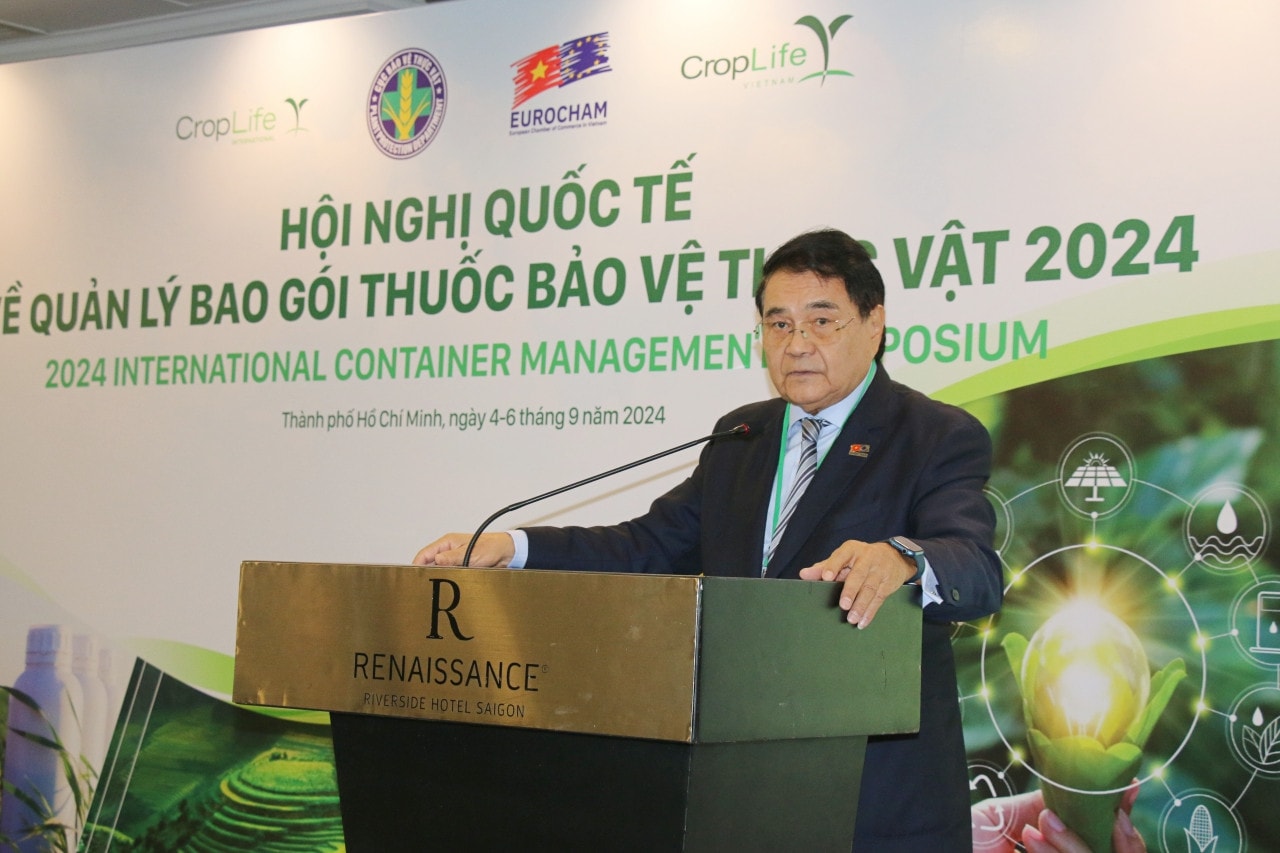 Phó Chủ tịch EuroCham Việt Nam Jean-Jacques Bouflet phát biểu Tăng cường quản lý bao gói thuốc bảo vệ thực vật, hướng tới phát triển nông nghiệp bền vững -0