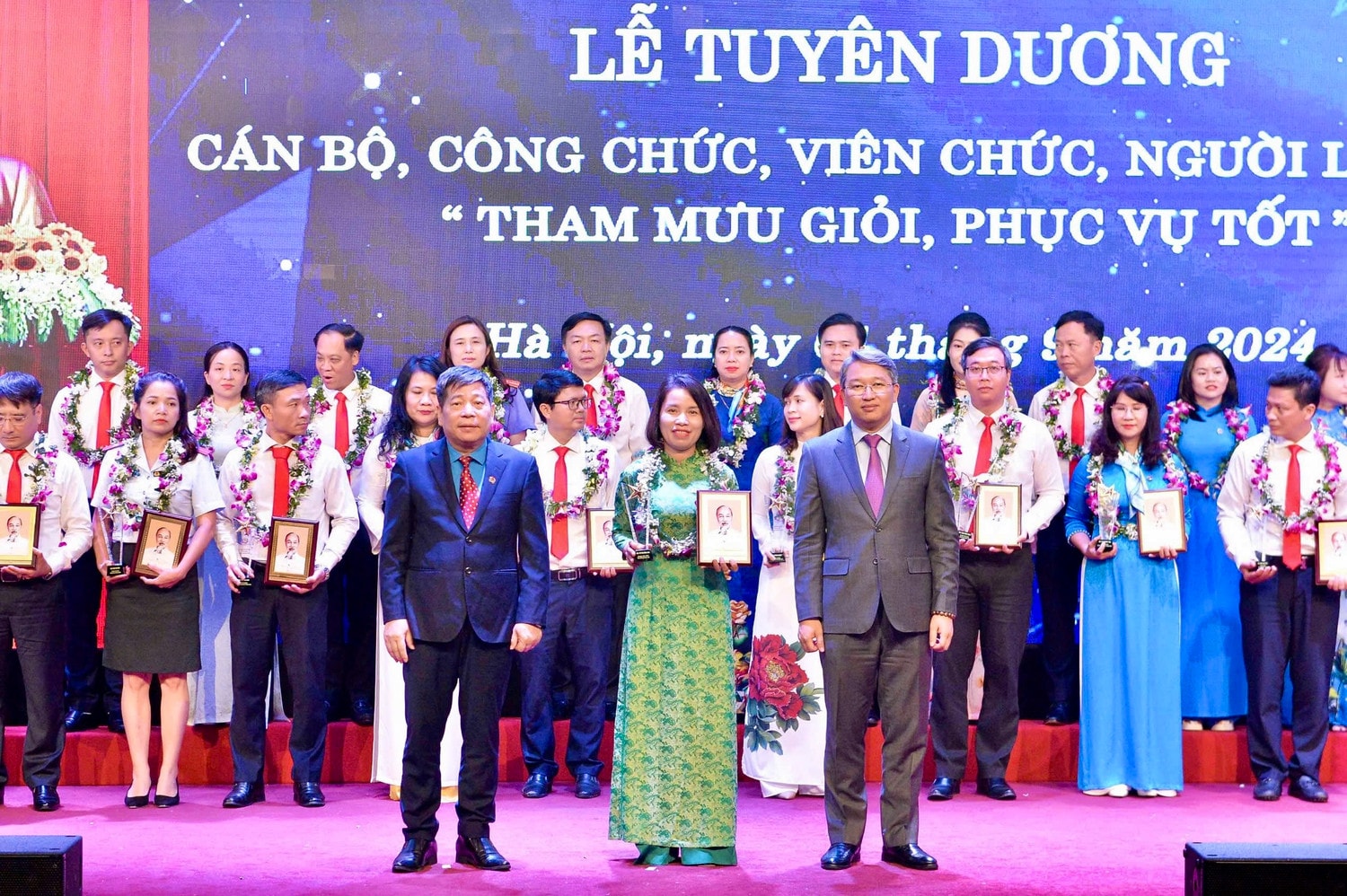 Chuyên viên chính Trung tâm Nghiên cứu pháp luật về Hành chính - Nhà nước, Viện Nghiên cứu Lập pháp thuộc Ủy ban Thường vụ Quốc hội Võ Thị Hồng Lan