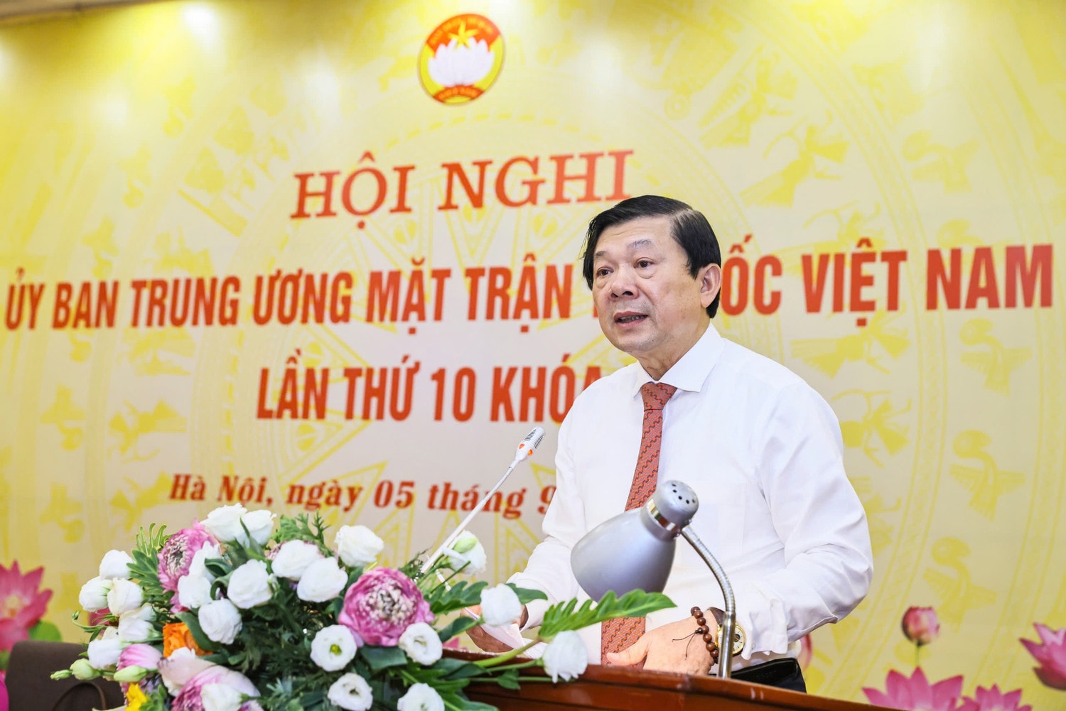 Phó Chủ tịch Ủy ban Trung ương MTTQ Việt Nam Nguyễn Hữu Dũng phát biểu tại hội nghị