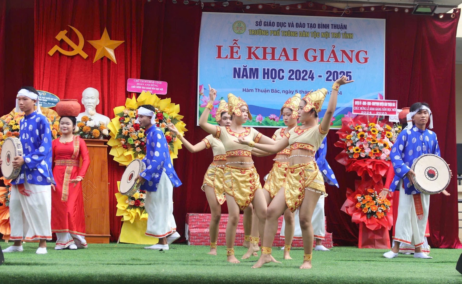 Bình Thuận: Trường Phổ thông dân tộc nội trú hân hoan đón năm học mới -0