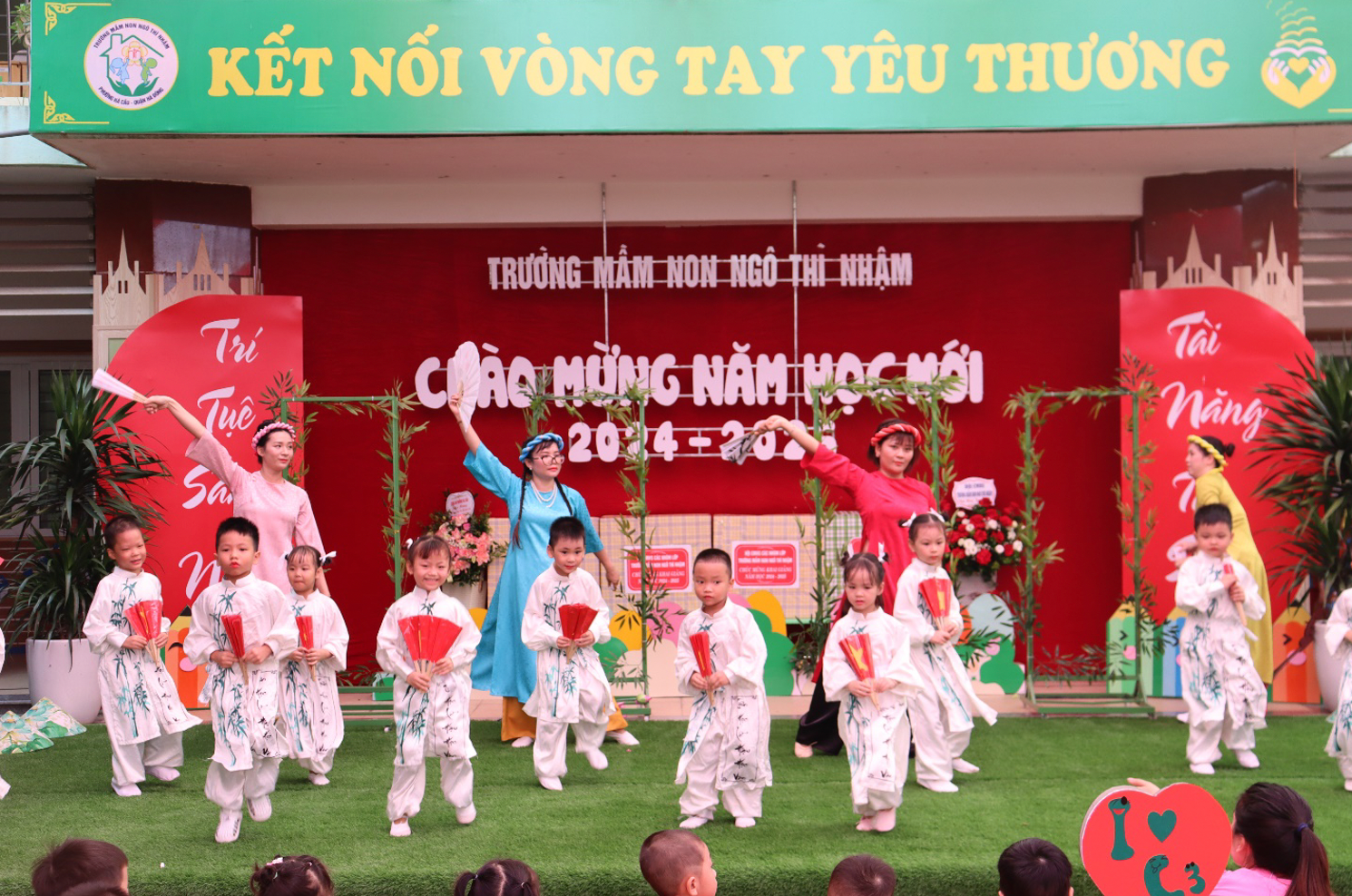 Quận Hà Đông (Hà Nội): Trường Mầm non Ngô Thì Nhậm tưng bừng đón năm học mới -0