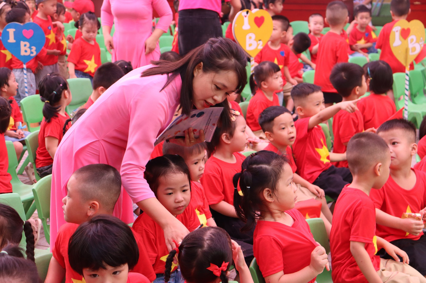 Quận Hà Đông (Hà Nội): Trường Mầm non Ngô Thì Nhậm tưng bừng đón năm học mới -0