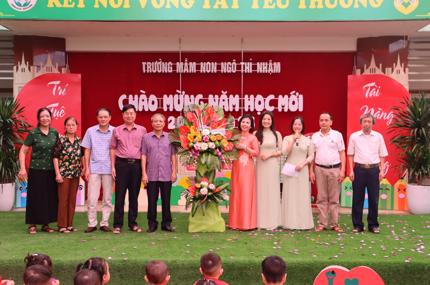 Quận Hà Đông (Hà Nội): Trường Mầm non Ngô Thì Nhậm tưng bừng đón năm học mới -0