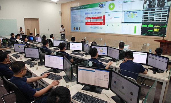 Đẩy mạnh chuyển đổi số, ứng dụng công nghệ thông tin nhằm phát triển ngành BHXH theo hướng chuyên nghiệp, hiện đại, hoạt động hiệu lực, hiệu quả. Ảnh: ITN