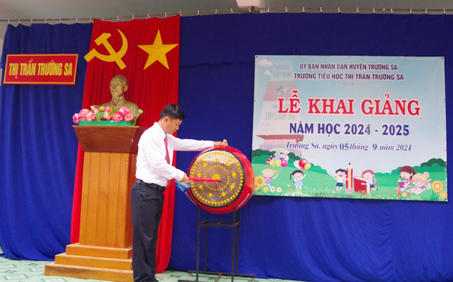 Lễ khai giảng năm học mới trên huyện đảo Trường Sa -0