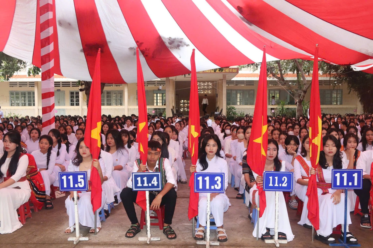 Bình Thuận: Trường Phổ thông dân tộc nội trú hân hoan đón năm học mới -0