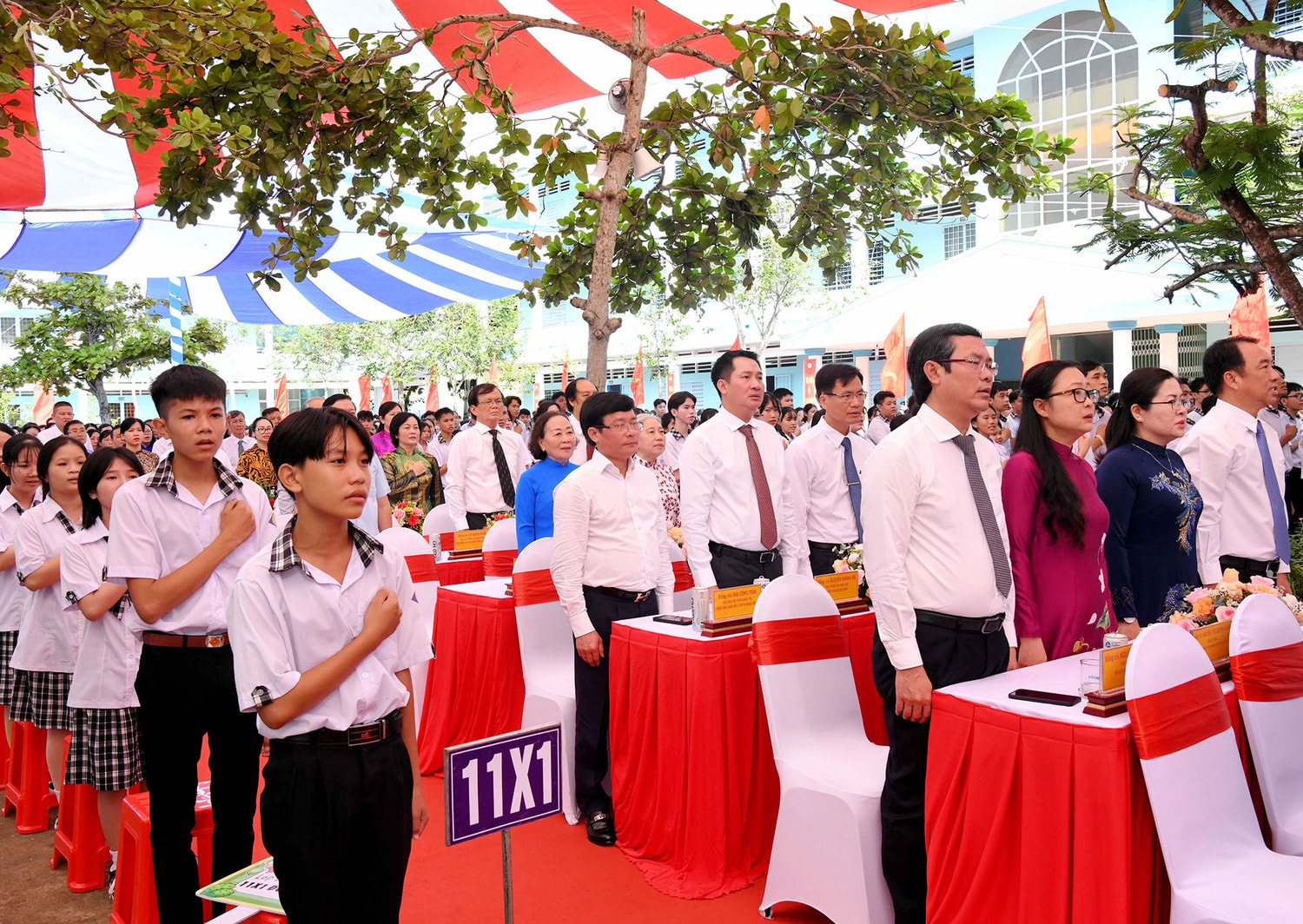 Chủ tịch Quốc hội Trần Thanh Mẫn dự Lễ khai giảng năm học 2024 - 2025 tại Trường THPT Phạm Hùng, tỉnh Vĩnh Long -0