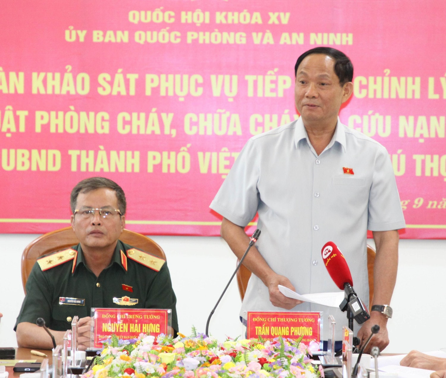 Phó Chủ tịch Quốc hội, Thượng tướng Trần Quang Phương làm việc với UBND TP. Việt Trì ảnh 2 Phó Chủ tịch Quốc hội, Thượng tướng Trần Quang Phương làm việc với UBND TP. Việt Trì