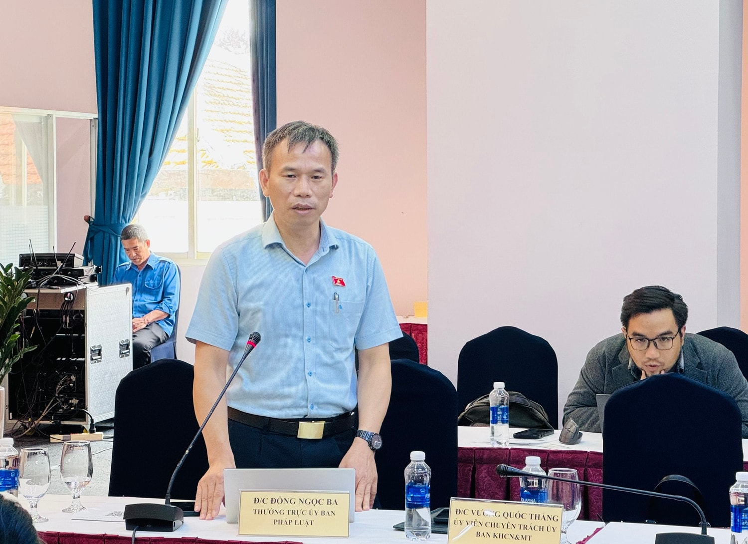 Ủy viên Thường trực Ủy ban Pháp luật Đồng Ngọc Ba phát biểu tại hội thảo. Ảnh: Hoa Lê 
