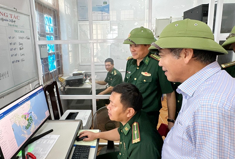 Quảng Bình cấm biển cho đến khi bão tan -0