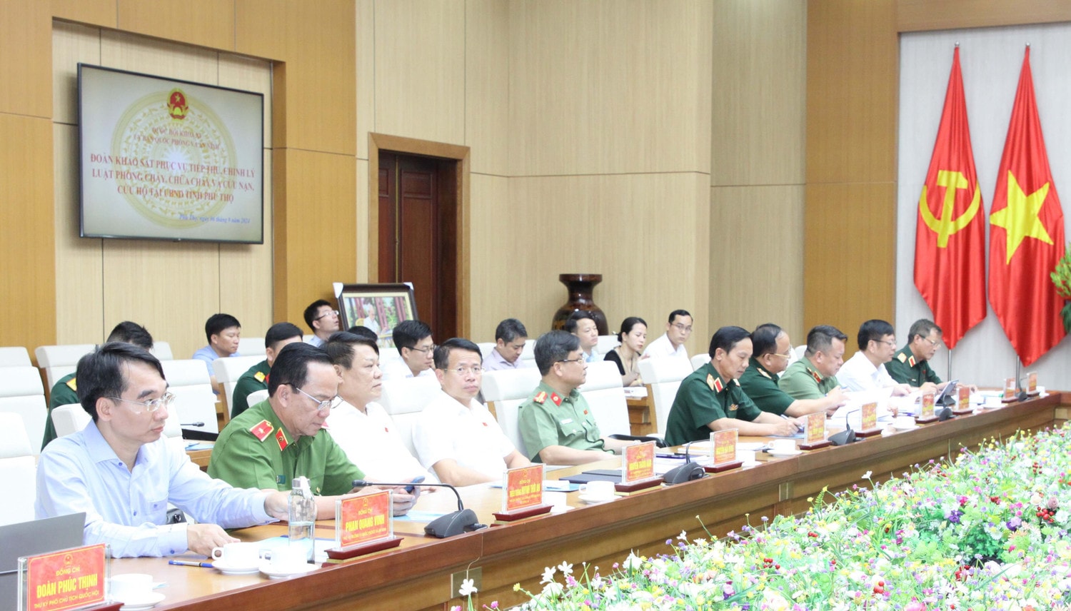Các đại biểu dự cuộc làm việc Phó Chủ tịch Quốc hội, Thượng tướng Trần Quang Phương làm việc với UBND tỉnh Phú Thọ -0