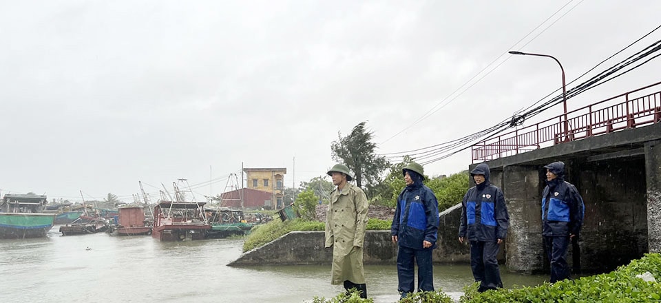 Nam Định lãnh đạo tỉnh kiểm tra công tác ứng phó với cơn bão số 3 tại huyện Giao Thuỷ -0