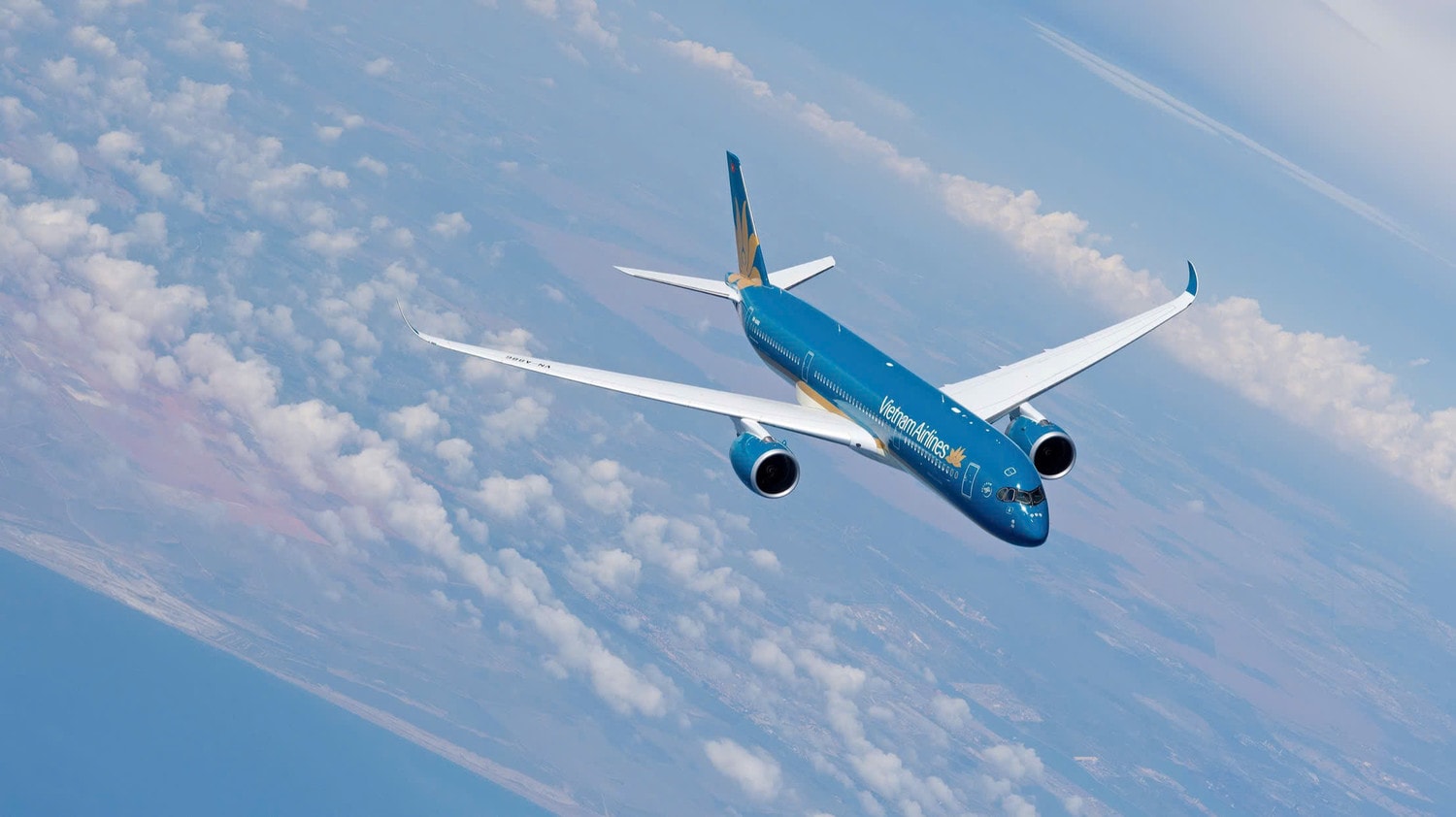 Hơn 110 chuyến bay của Vietnam Airlines phải điều chỉnh lịch khai thác do ảnh hưởng của bão số 3 Yagi -0