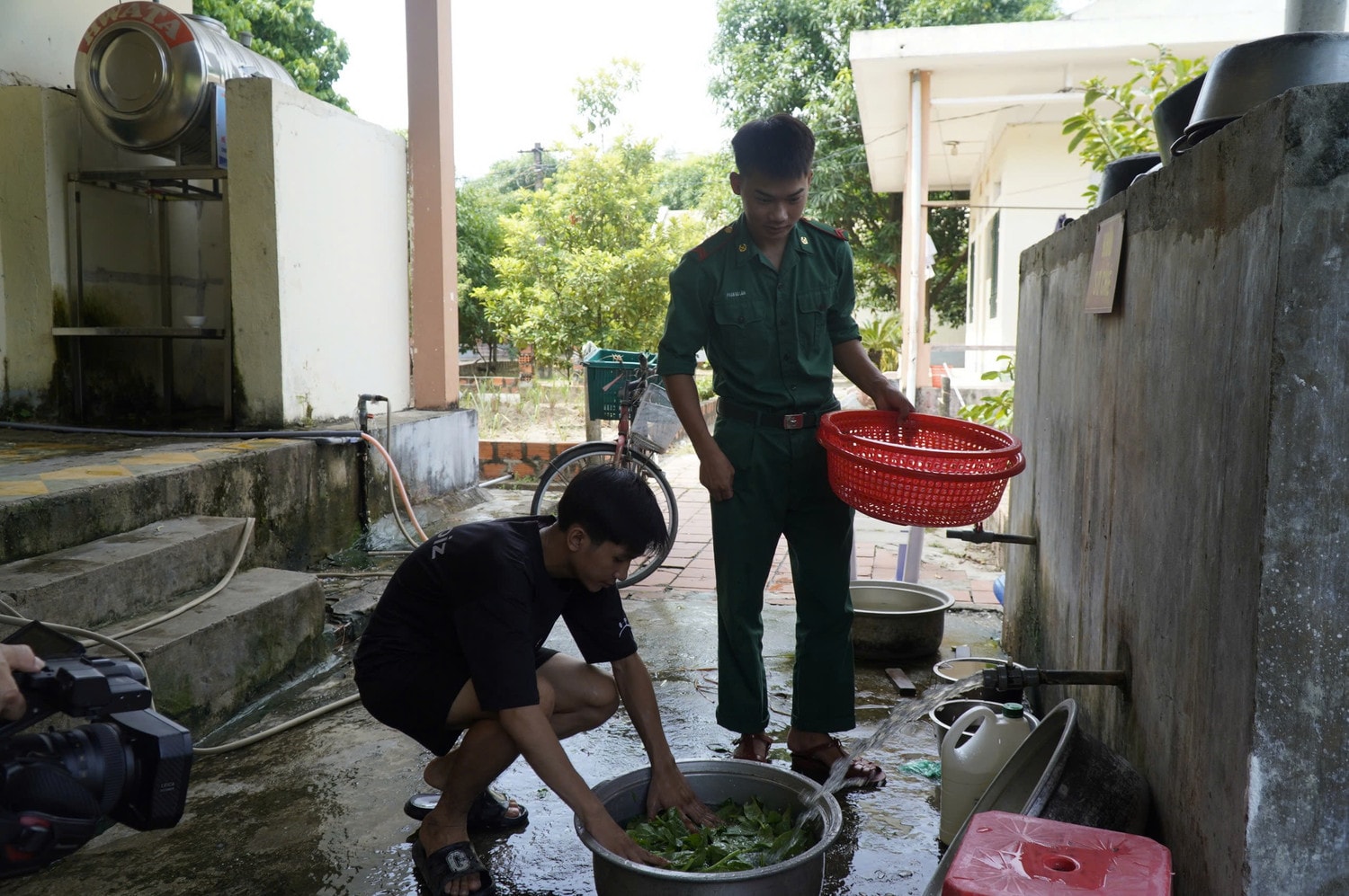 “Con nuôi Biên phòng” đỗ Học viện Biên phòng -0