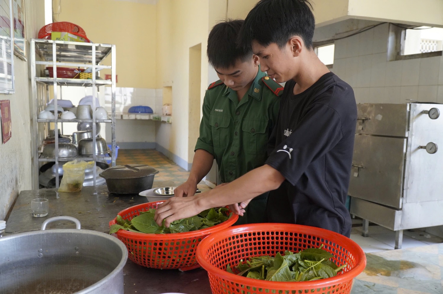 “Con nuôi Biên phòng” đỗ Học viện Biên phòng -0