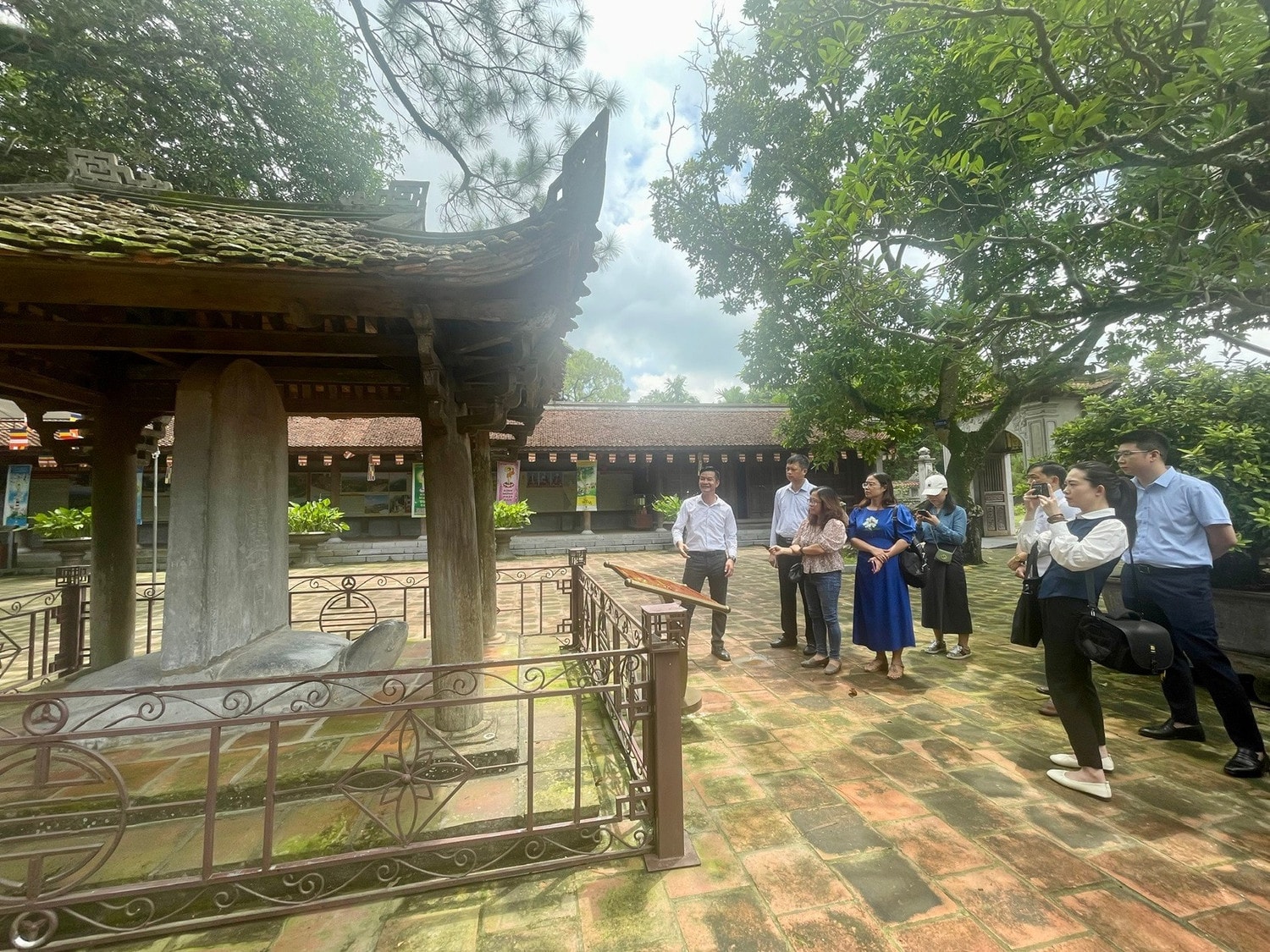 Con Sơn.jpg