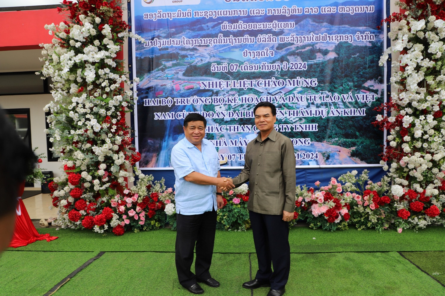 Bộ trưởng KHĐT hai nước.JPG