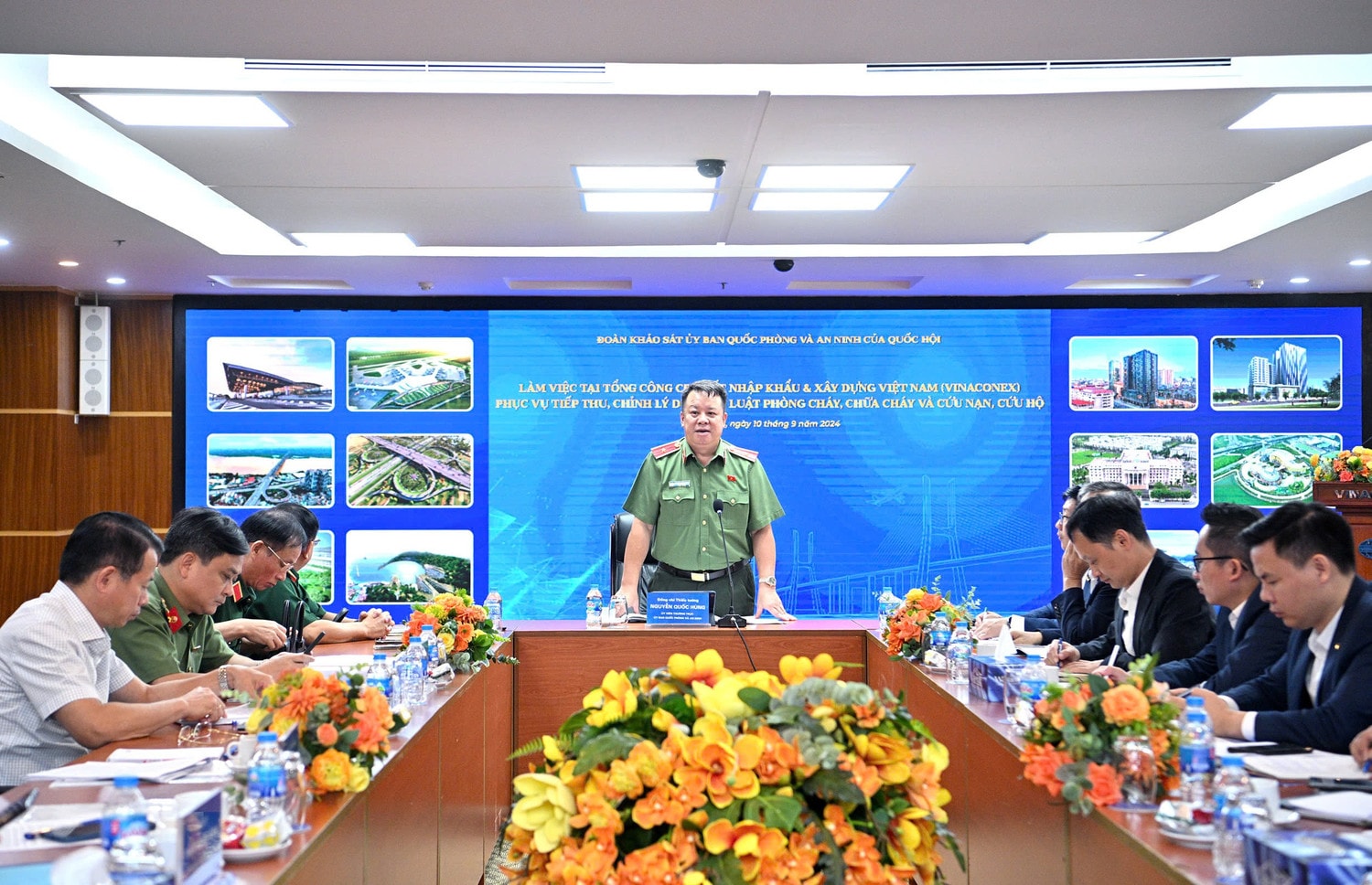 Đoàn khảo sát của Ủy ban Quốc phòng và An ninh khảo sát tại Tổng công ty CP Xuất nhập khẩu và Xây dựng Việt Nam