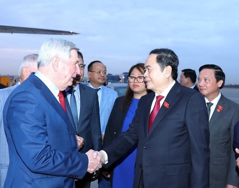 Lễ tiễn Chủ tịch Quốc hội Trần Thanh Mẫn tại sân bay Vnukovo, thủ đô Moskva, Liên bang Nga. Ảnh: TTXVN